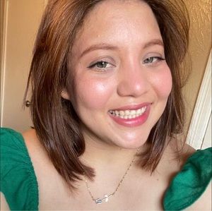 Meet your Posher, Linda